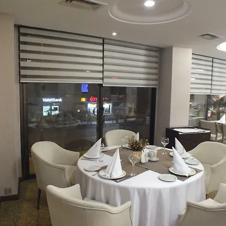 Park Royal Hotel 4*