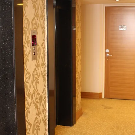Park Royal 4*