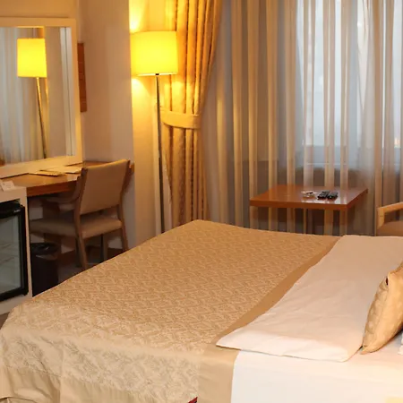 Park Royal 4*