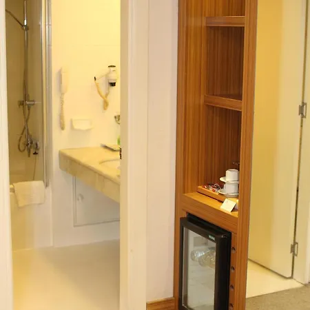 Park Royal Hotel 4*