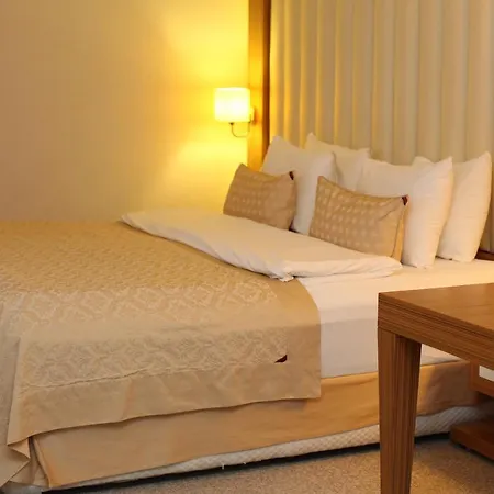 Park Royal 4*